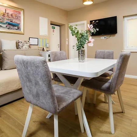 Lovely In With Wifi Appartement